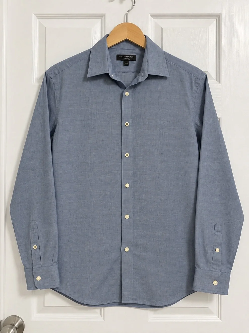 Banana Republic Men’s L Non-Iron Slim Fit Dress Shirt Blue Chambray 16-16.5/L